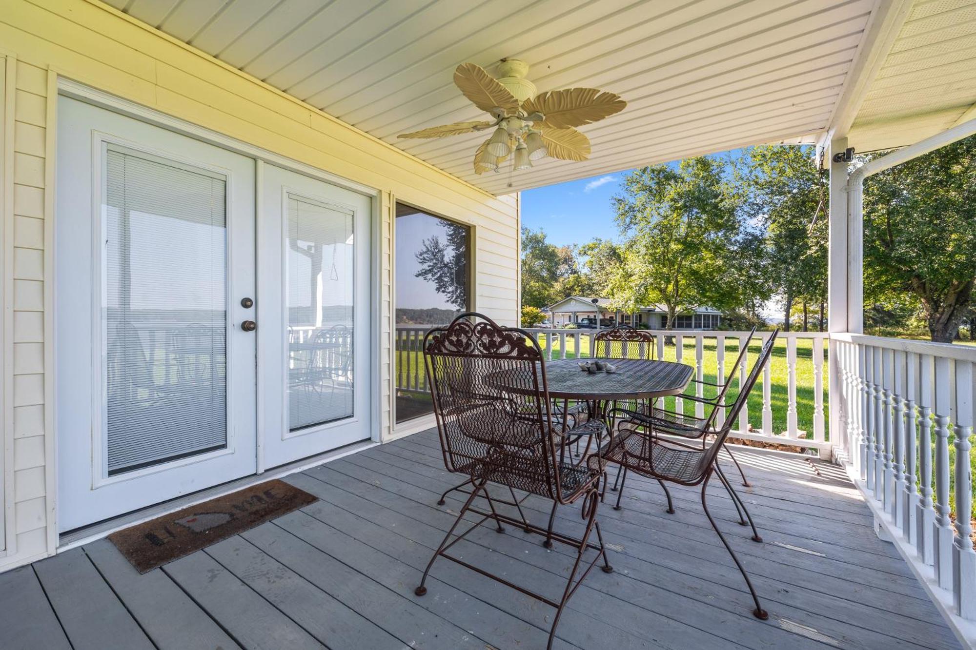 Family House With Lake Access Soaking Tub & Wi-Fi Greensboro Exterior foto